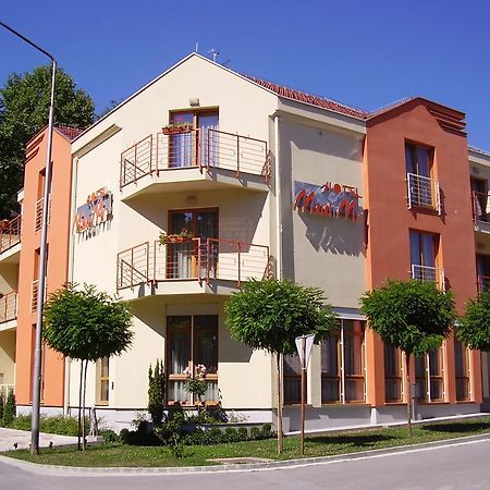 Hotel Mladimir Daruvar Eksteriør bilde